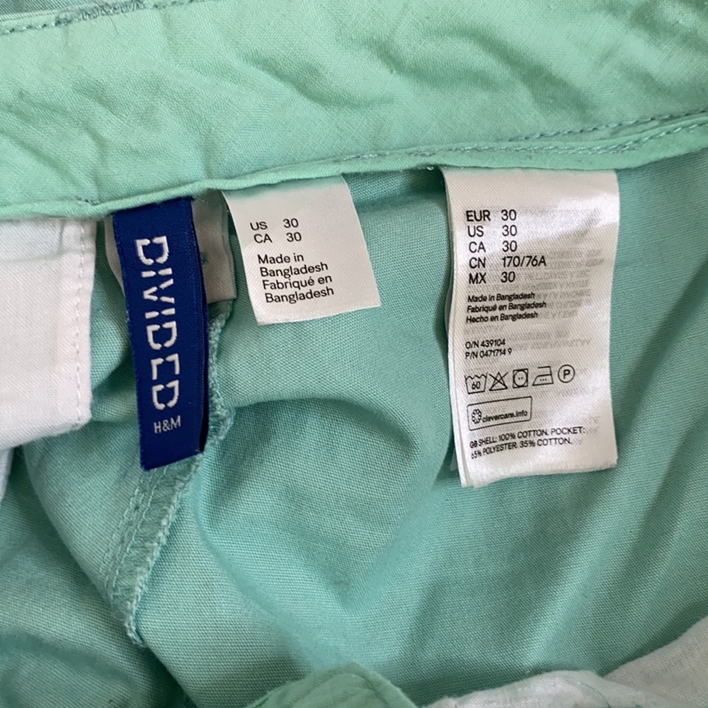 Divided shorts - Picture 3 of 3